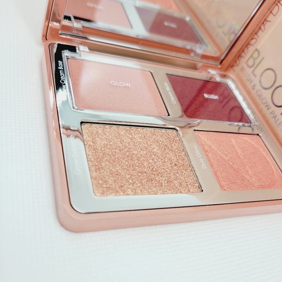 Natasha Denona | Face Glow Palette | Bloom | Brand New in Box - Picture 4 of 9